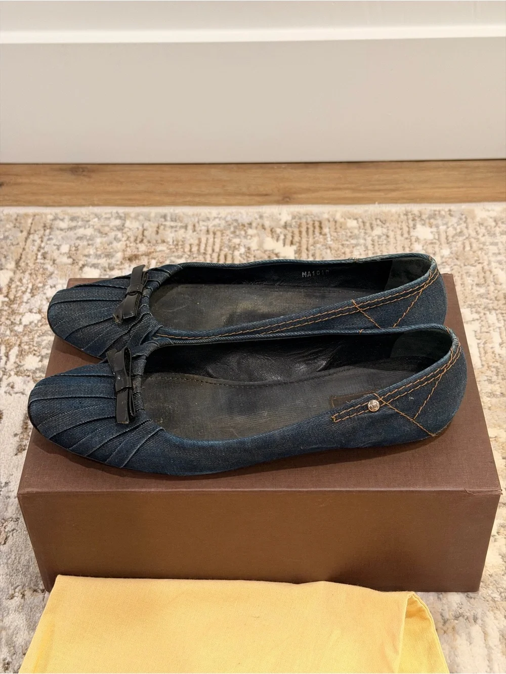Pre-owned Louis Vuitton Denim Bow Accents Flats EU Size 39.5